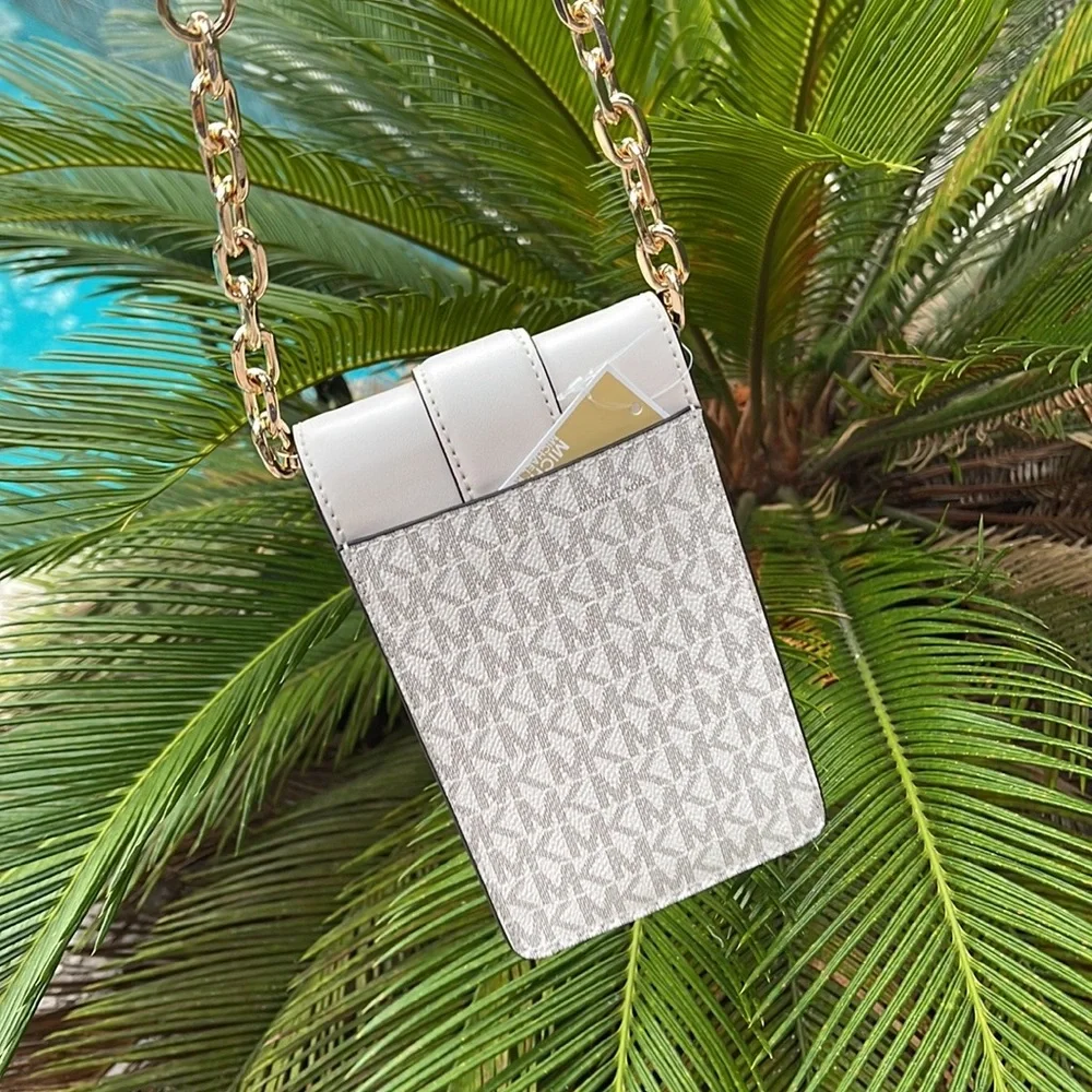 Michael Kors Carmen Small Logo Smartphone Crossbody Bag
Light Cream Multi - Picture 3 of 16